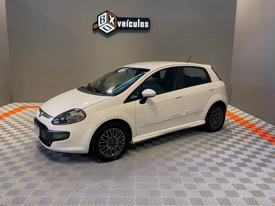 FIAT PUNTO 1.8 SPORTING 16V FLEX 4P MANUAL FIAT PUNTO 1.8 SPORTING 16V FLEX 4P MANUAL